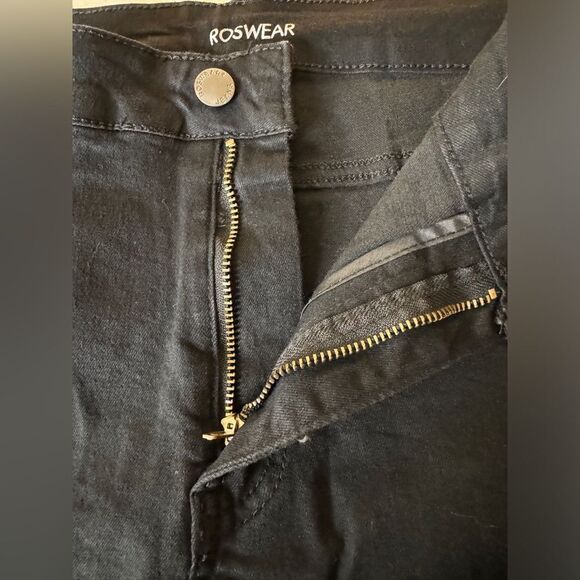 Roswear black denim capris - Picture 4 of 6